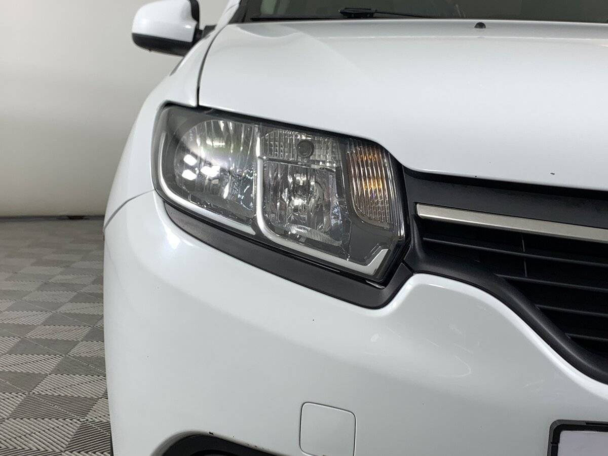 Б/У Рено Логан 2017 года. Фото: #9