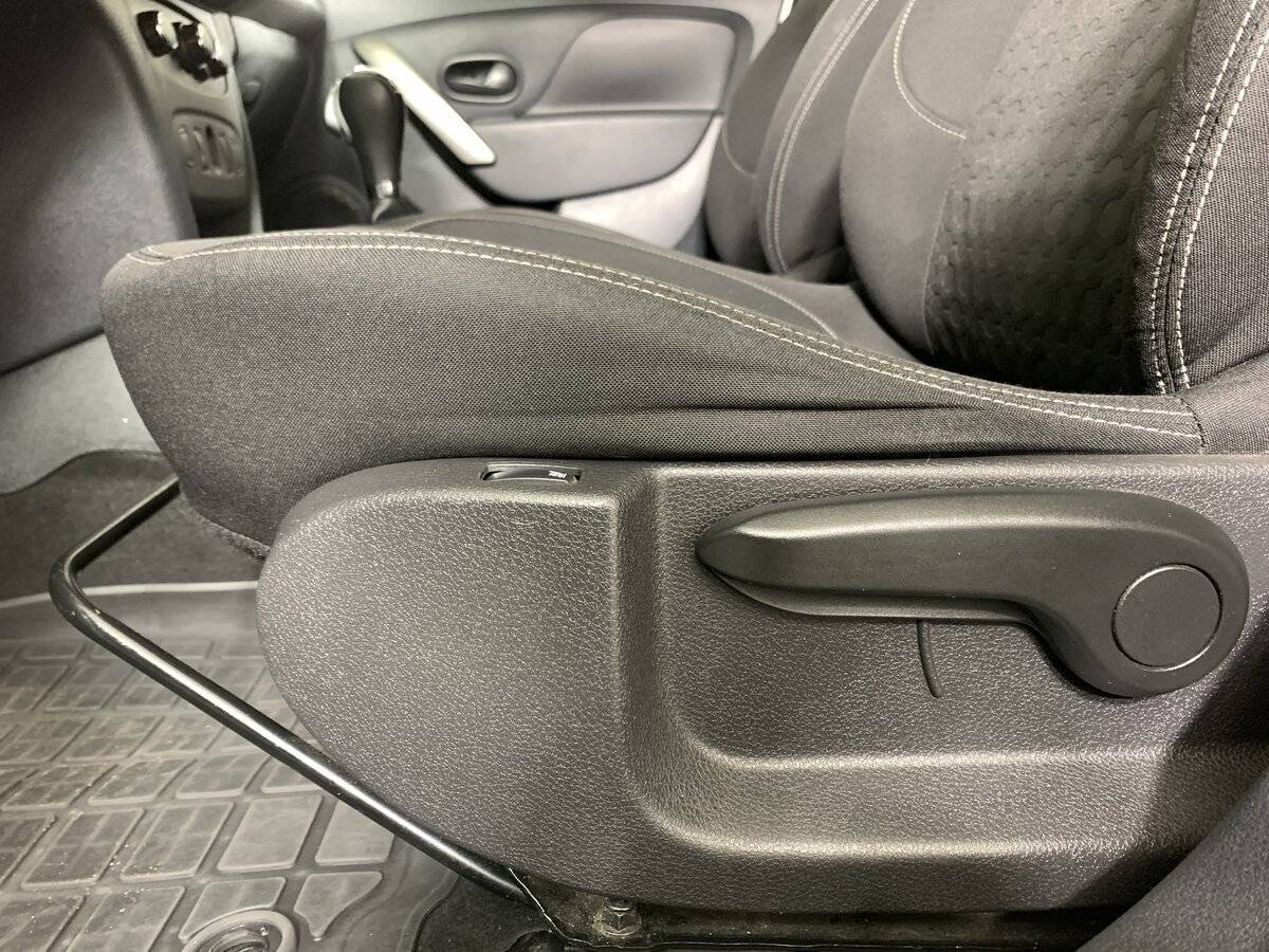 Б/У Рено Логан 2017 года. Фото: #15