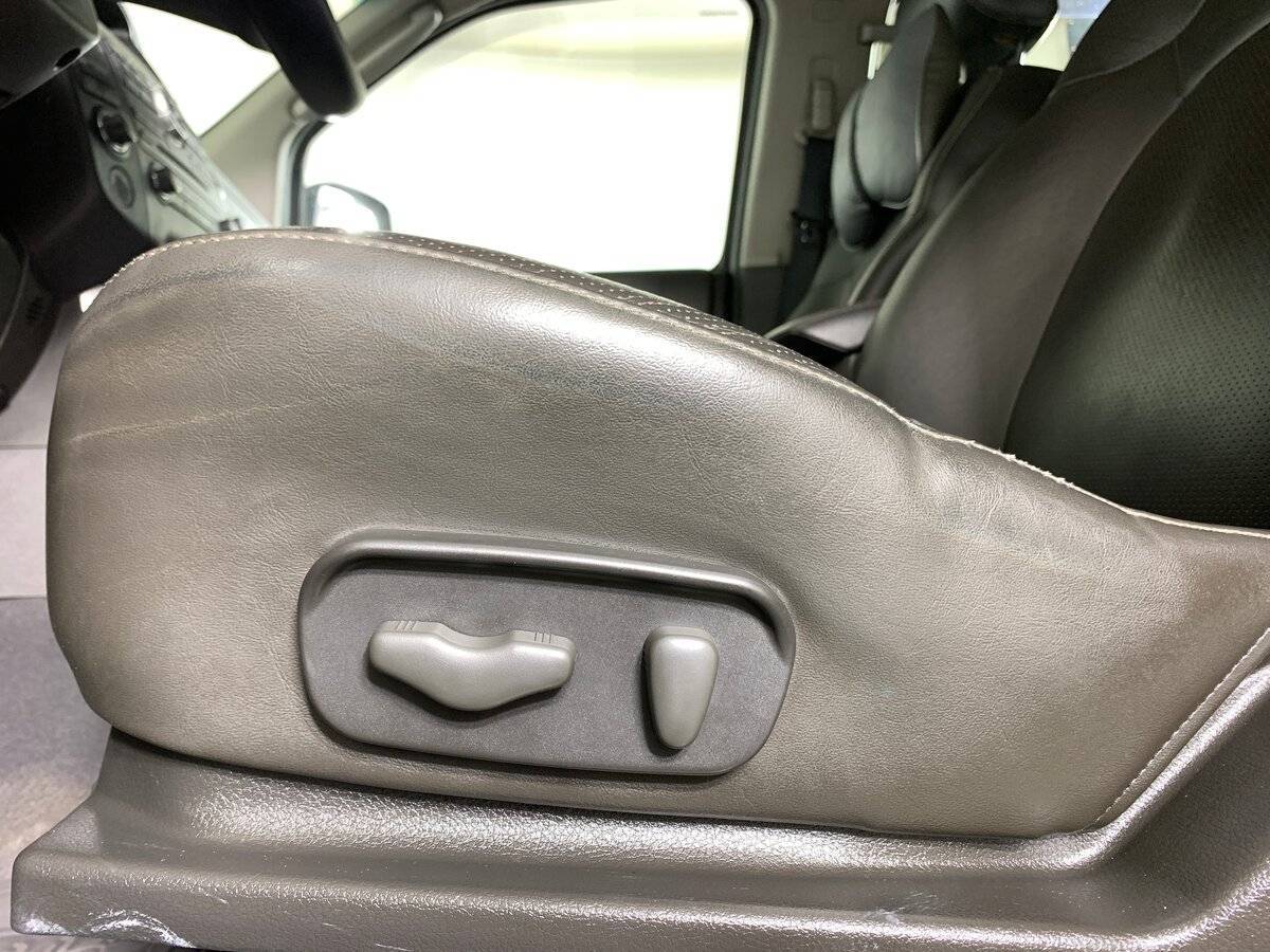 Б/У Ниссан Патфайндер 2012 года. Фото: #15