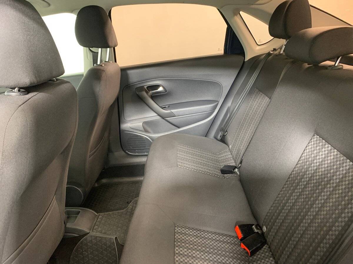 Б/У Фольксваген Поло 2017 года. Фото: #17