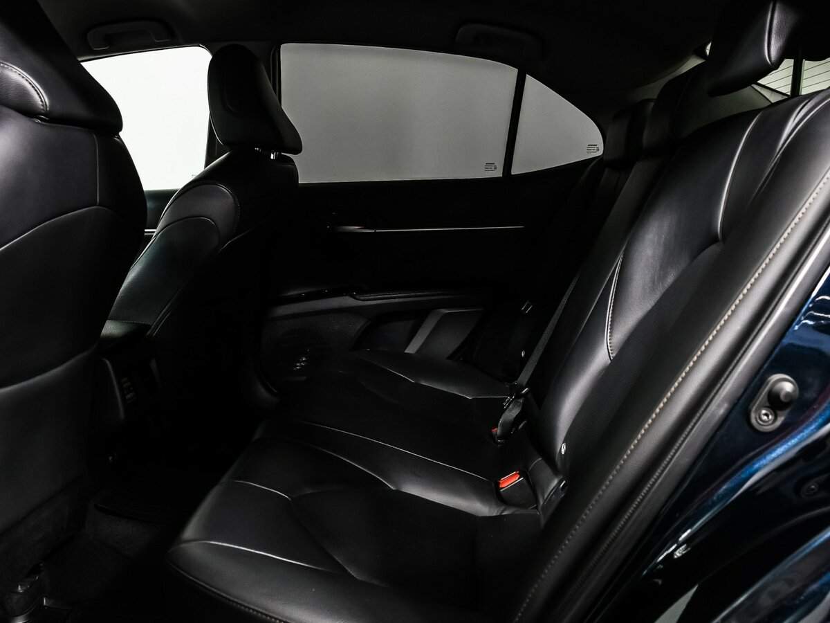 Toyota Camry 2019 года с пробегом. Фото: #12