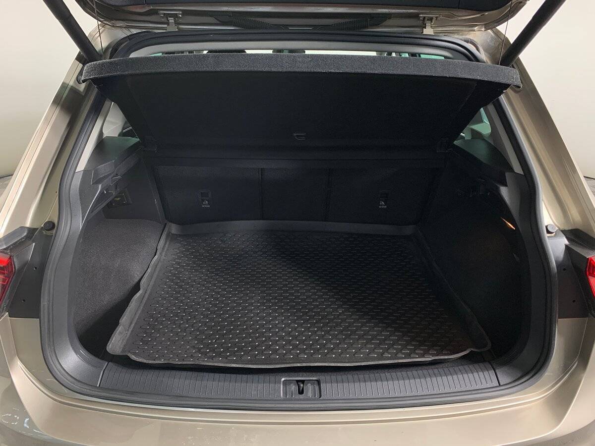 Volkswagen Tiguan 2018 года с пробегом. Фото: #18