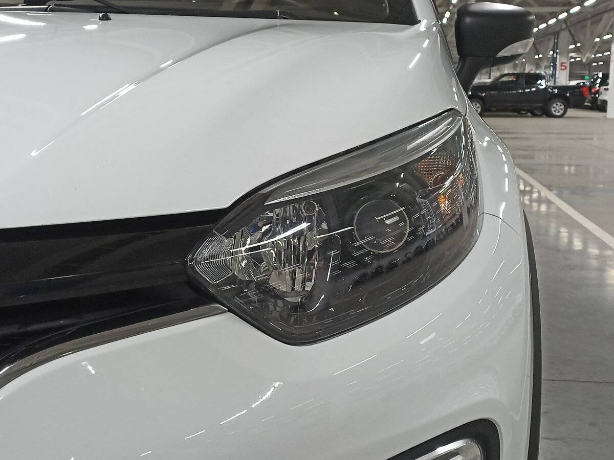 Б/У Рено Каптюр 2018 года. Фото: #16