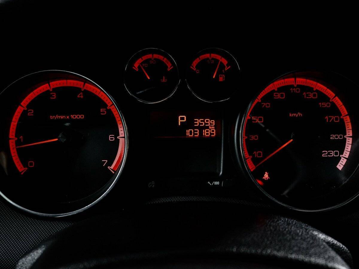 Б/У Пежо 308 2012 года. Фото: #10