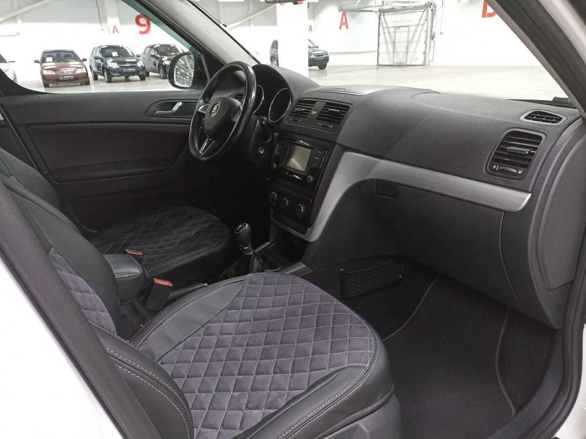 Б/У Шкода Йети 2015 года. Фото: #10