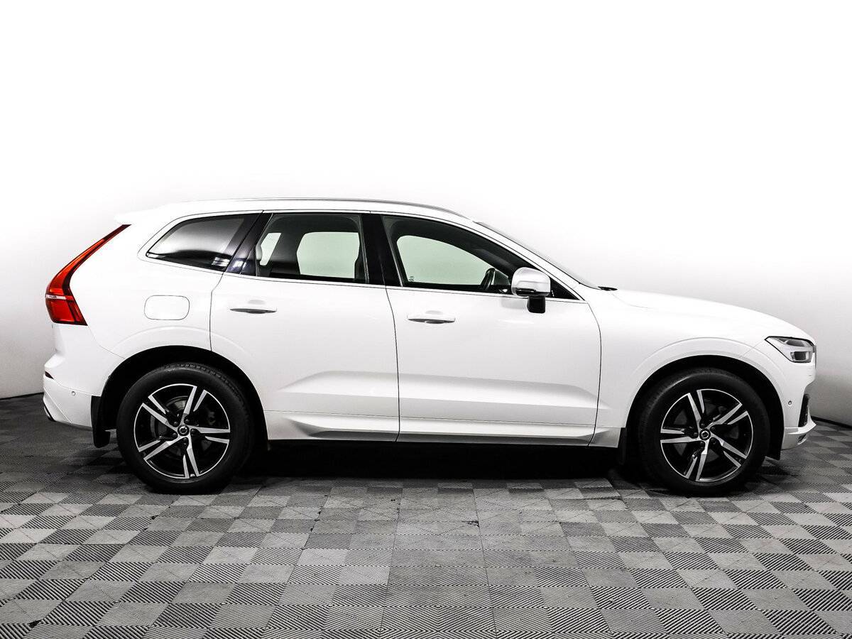 Volvo XC60 2018 года с пробегом. Фото: #3
