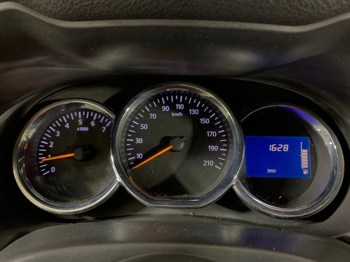 Б/У Рено Дастер 2017 года. Фото: #12