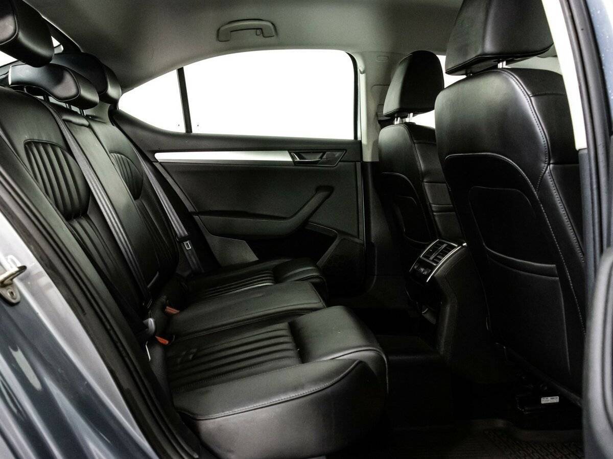 Skoda Superb 2017 года с пробегом. Фото: #17