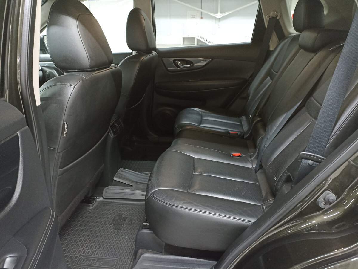 Б/У Ниссан Икс-Трейл 2015 года. Фото: #11