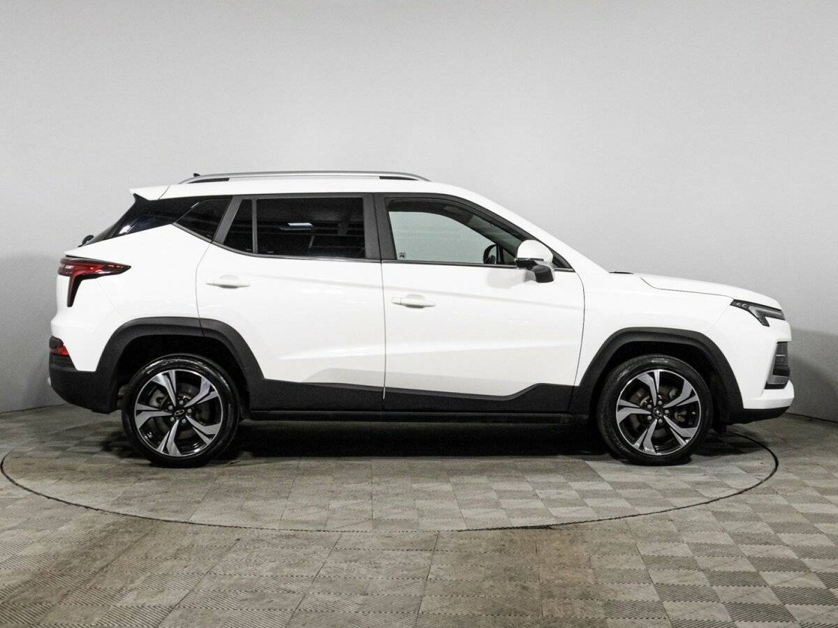 Москвич 3 2023 года с пробегом. Фото: #3