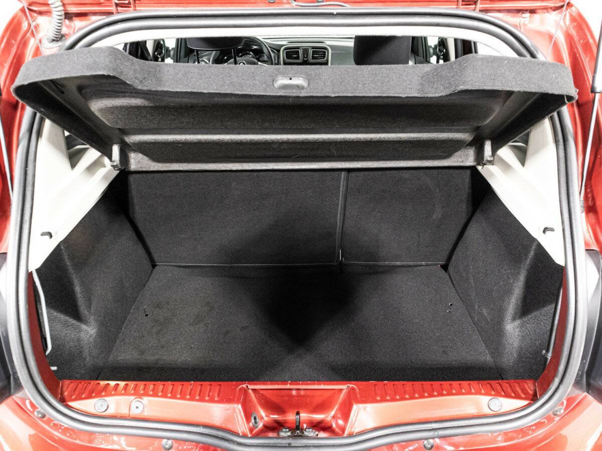 Б/У Рено Сандеро 2021 года. Фото: #14