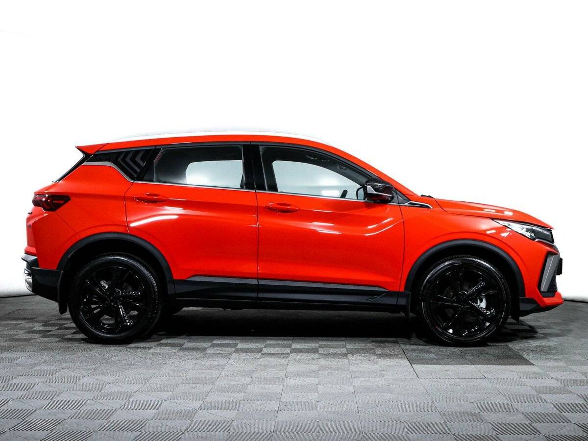 Geely Coolray 2024 года с пробегом. Фото: #3