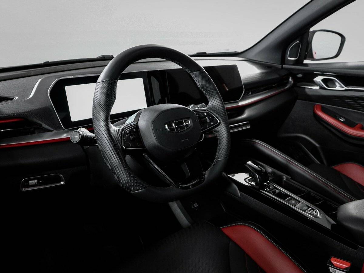 Geely Coolray 2024 года с пробегом. Фото: #13