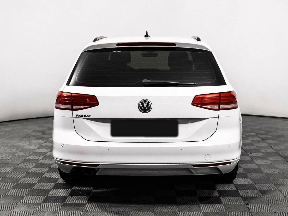 Volkswagen Passat 2018 года с пробегом. Фото: #5