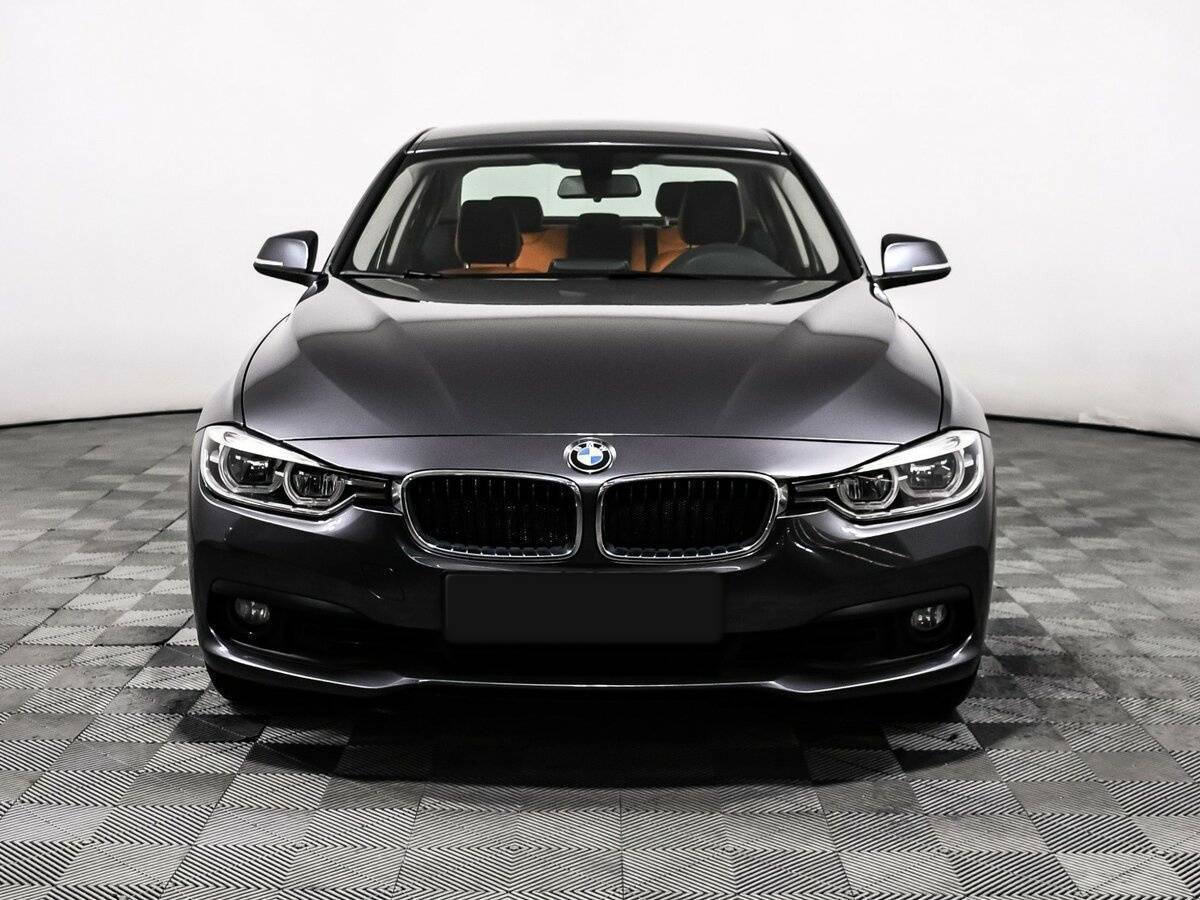 BMW 3 серии 2017 года с пробегом. Фото: #1