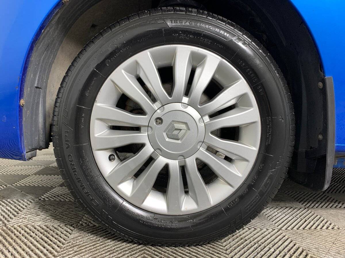 Б/У Рено Логан 2015 года. Фото: #8