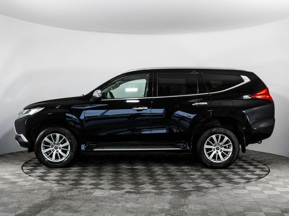 Mitsubishi Pajero Sport 2018 года с пробегом. Фото: #7