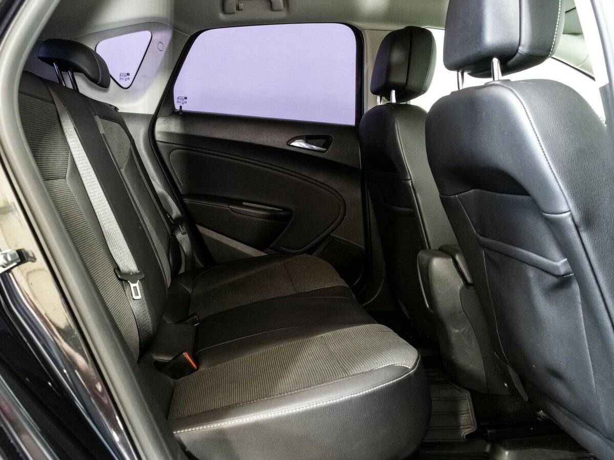 Б/У Опель Астра 2012 года. Фото: #14