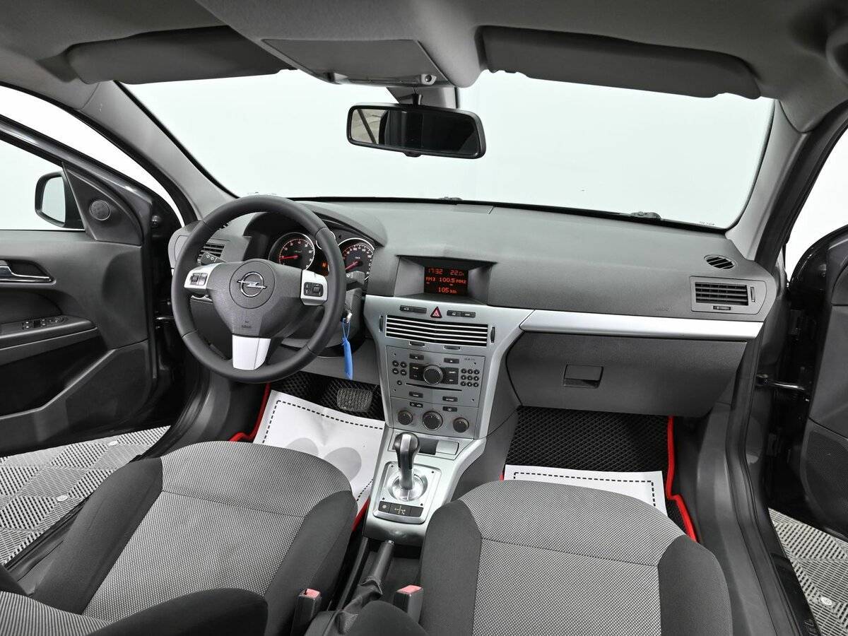 Б/У Опель Астра 2012 года. Фото: #10