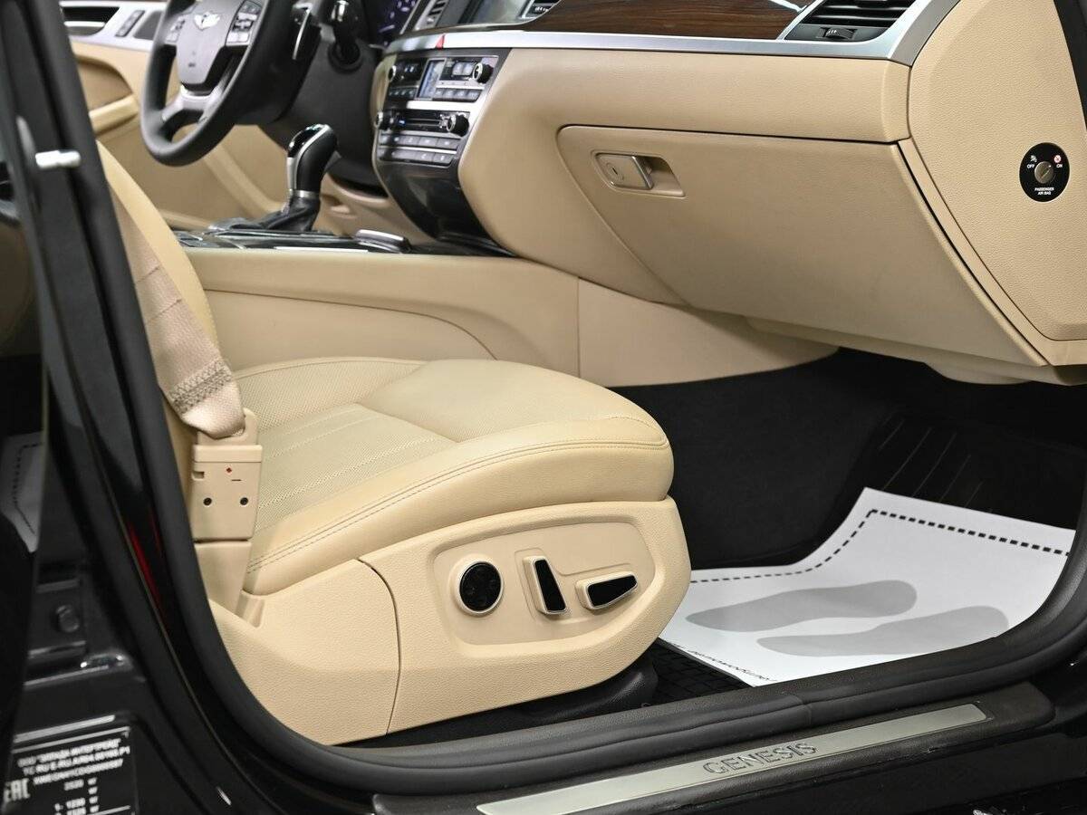 Hyundai Genesis 2016 года с пробегом. Фото: #13