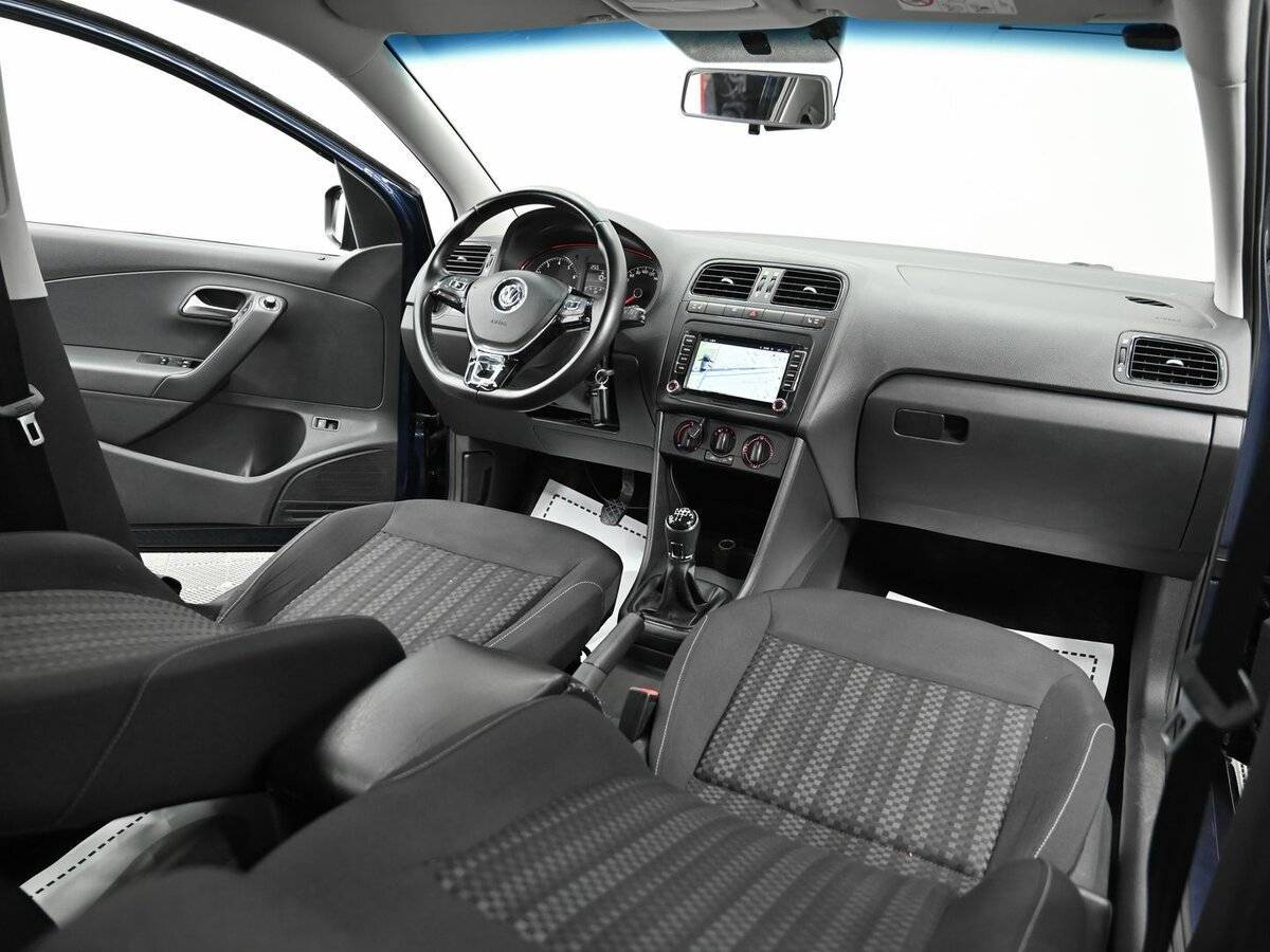 Б/У Фольксваген Поло 2016 года. Фото: #11