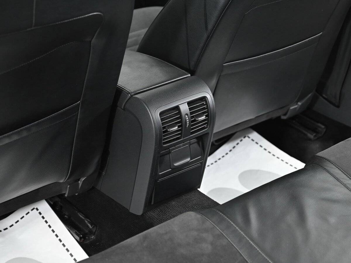 Б/У Фольксваген Пассат 2012 года. Фото: #14