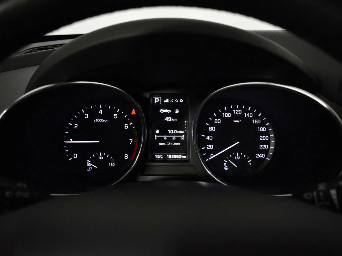 Б/У Хендай Санта Фе 2015 года. Фото: #12