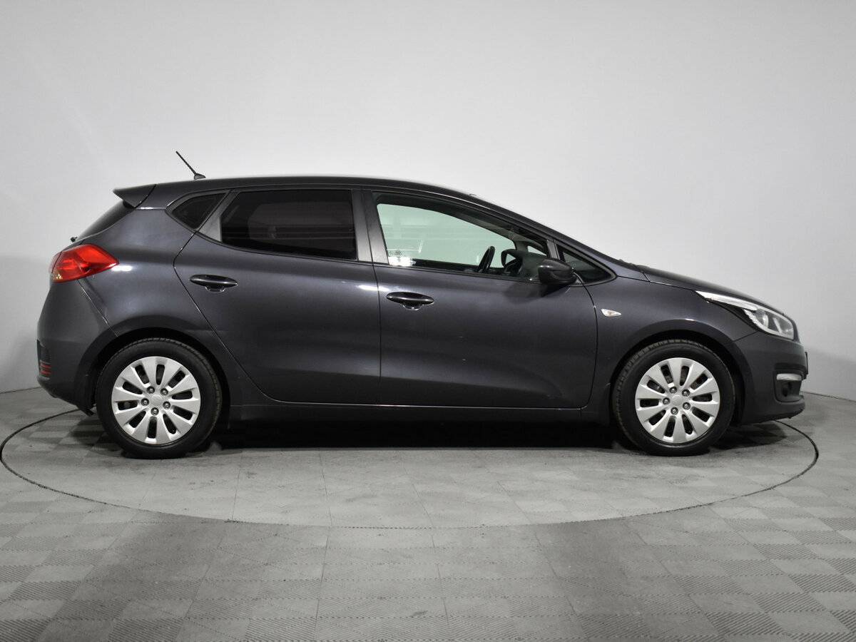 Б/У Киа Сид 2016 года. Фото: #3