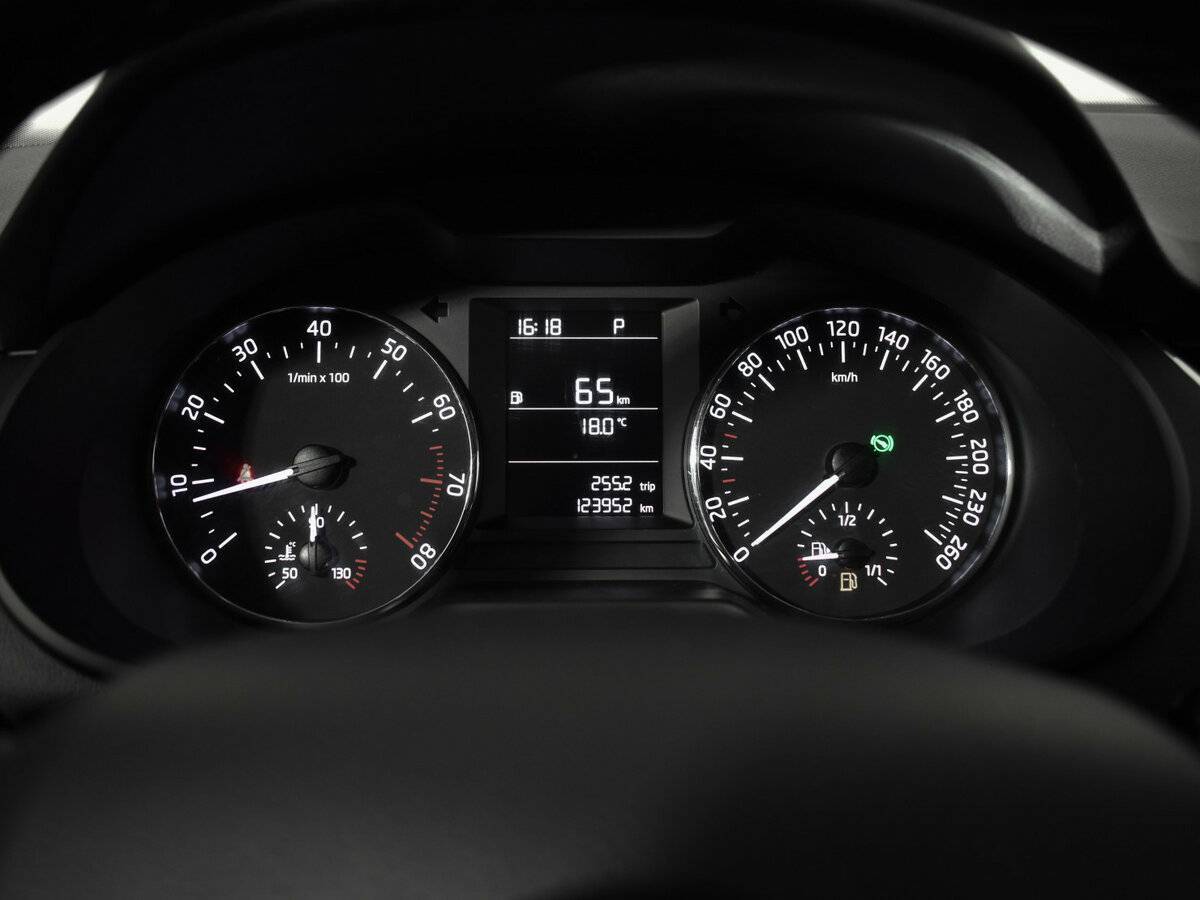 Б/У Шкода Октавия 2015 года. Фото: #12