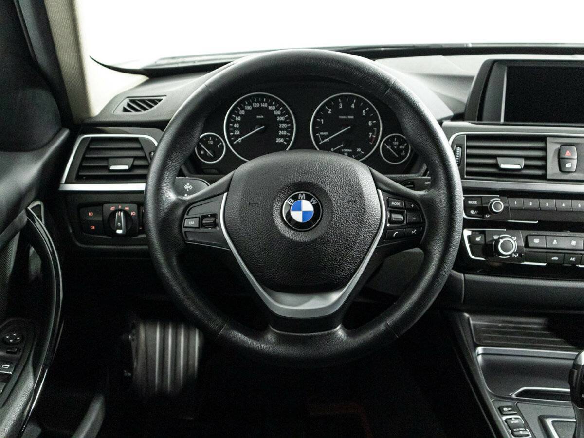 BMW 3 серии 2018 года с пробегом. Фото: #19