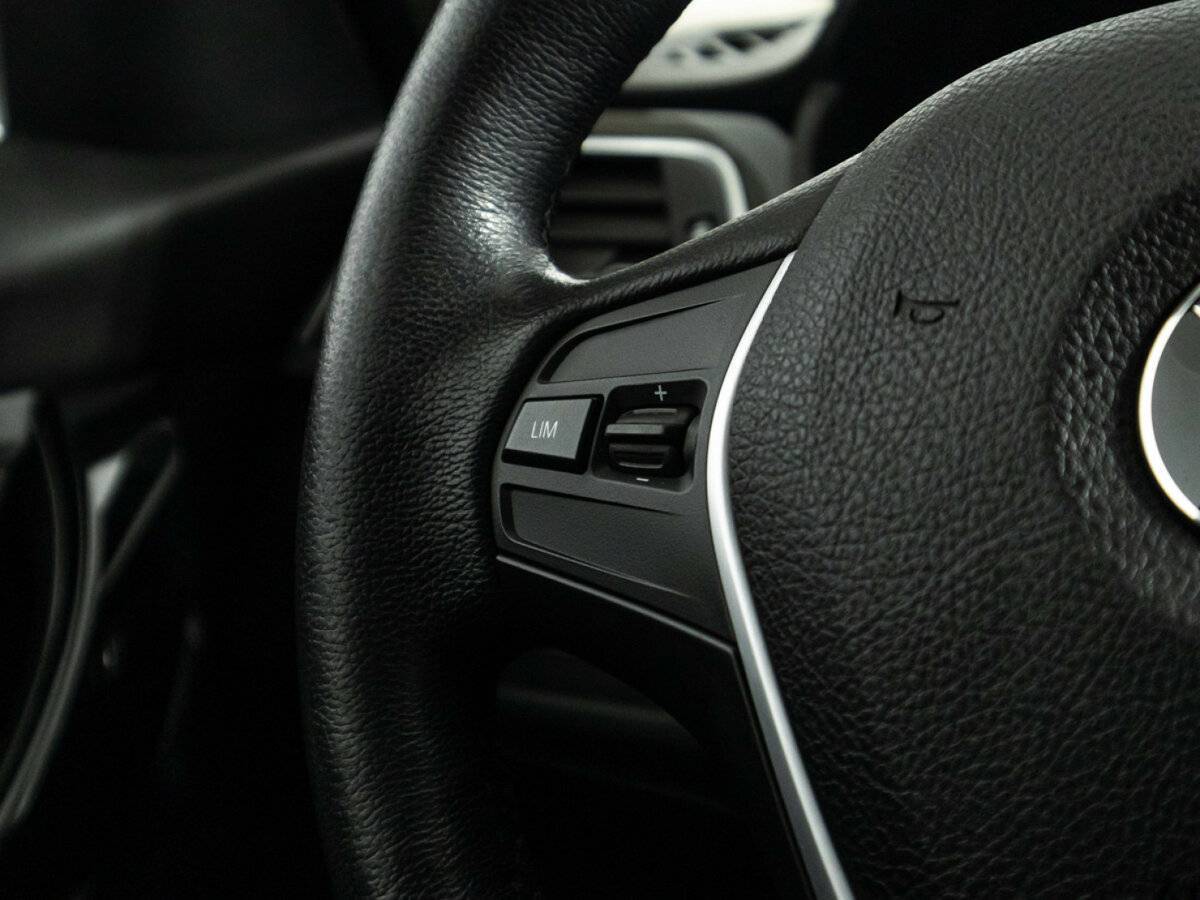 BMW 3 серии 2018 года с пробегом. Фото: #20