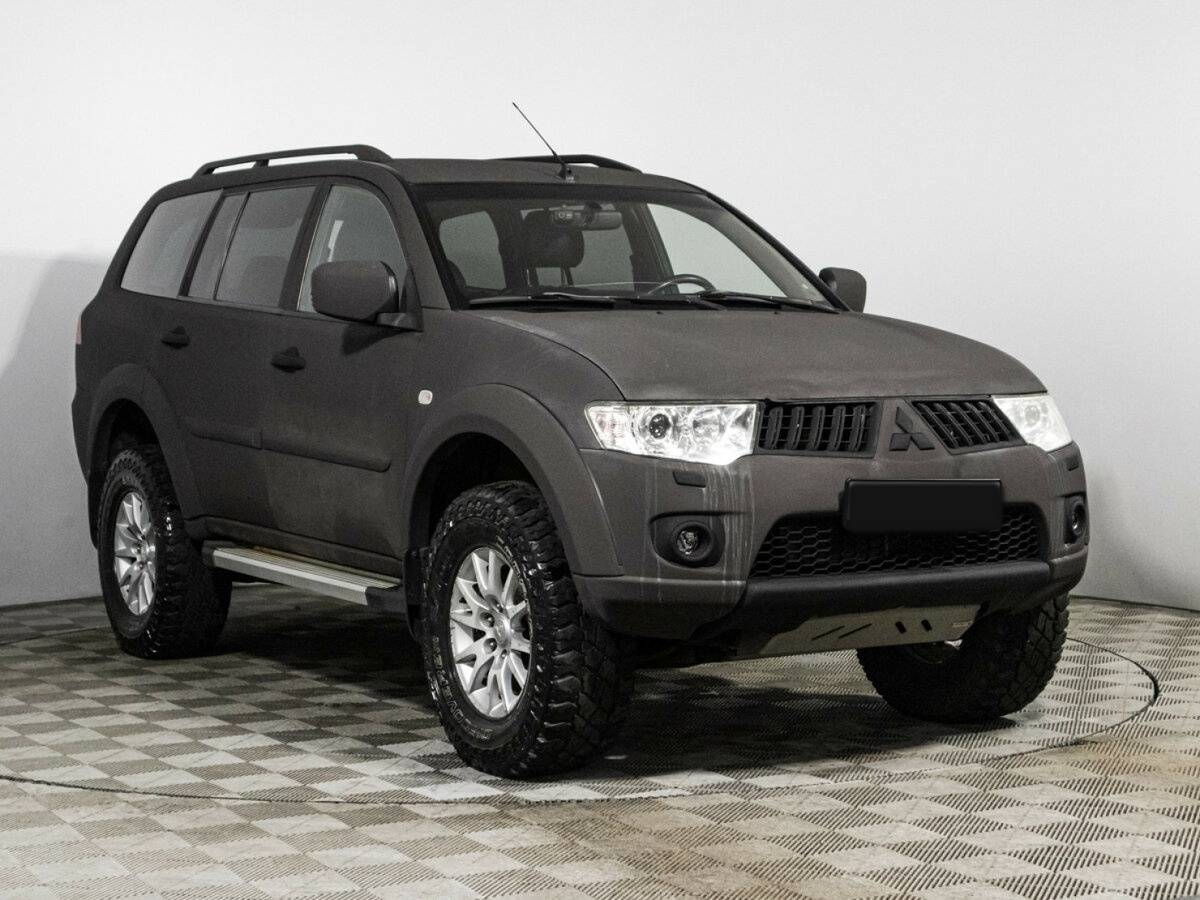 Б/У Митсубиши Паджеро Спорт 2012 года. Фото: #2
