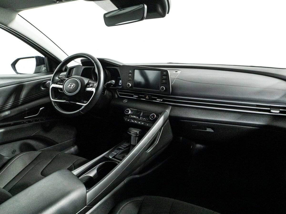 Hyundai Elantra 2021 года с пробегом. Фото: #8