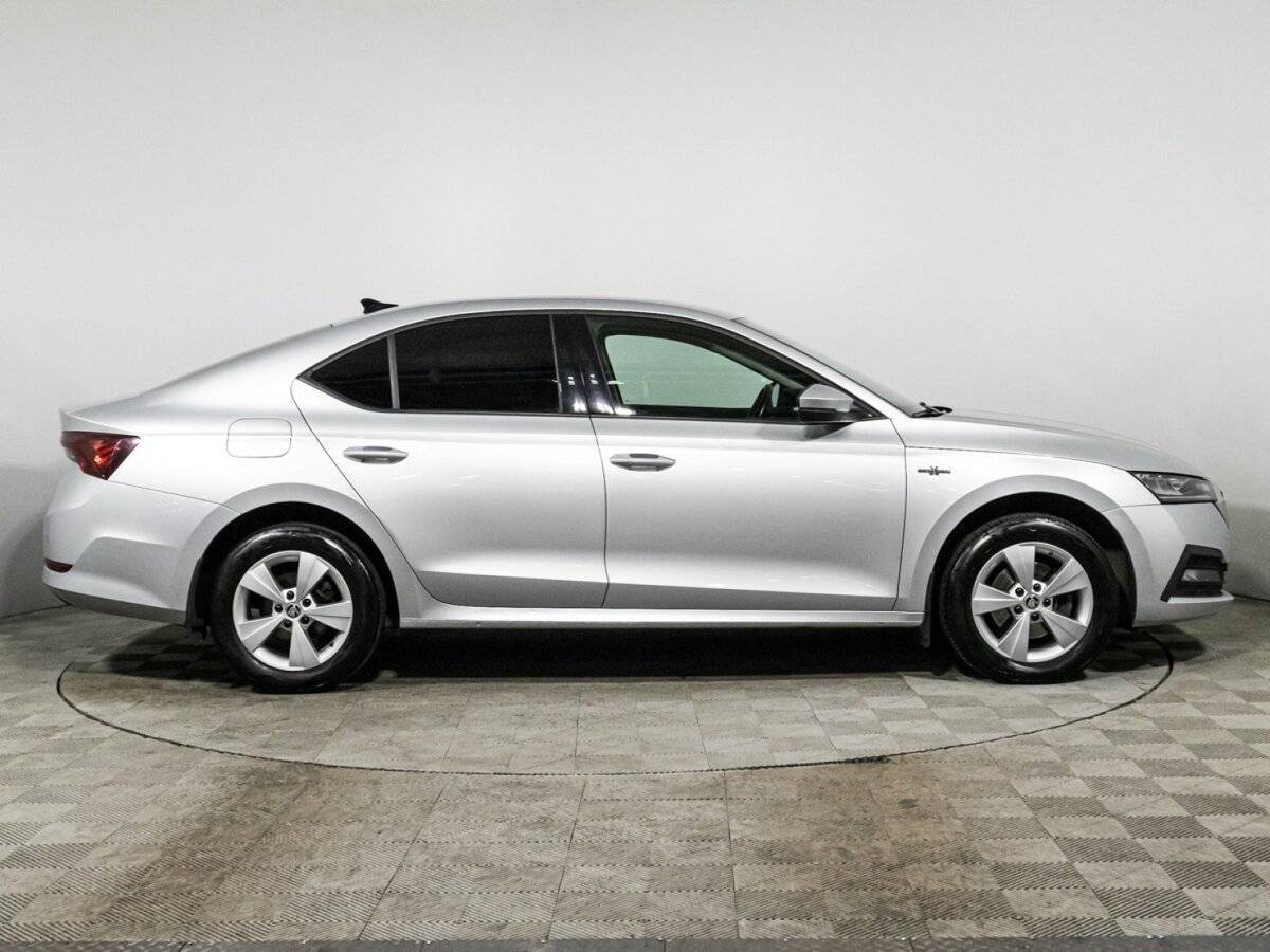 Skoda Octavia 2021 года с пробегом. Фото: #3