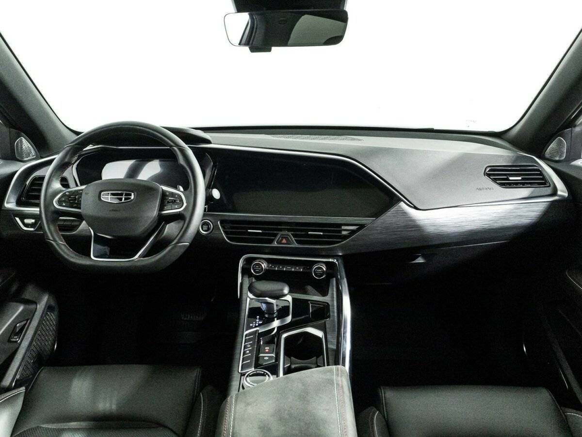 Geely Tugella 2023 года с пробегом. Фото: #12