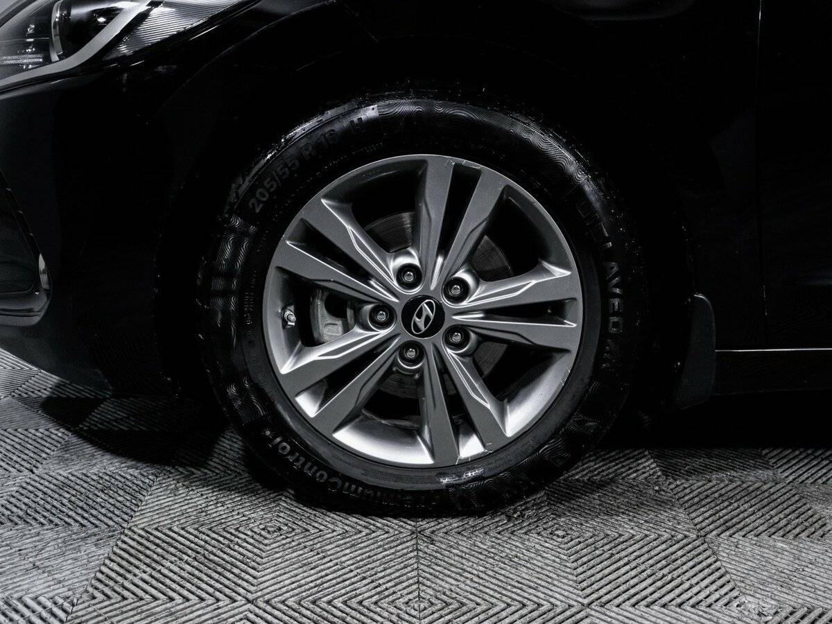 Б/У Хендай Елантра 2016 года. Фото: #12