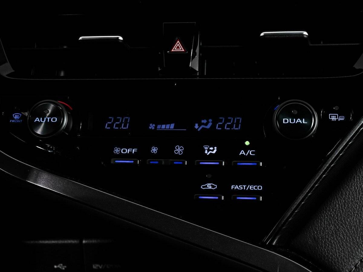 Toyota Camry 2021 года с пробегом. Фото: #15