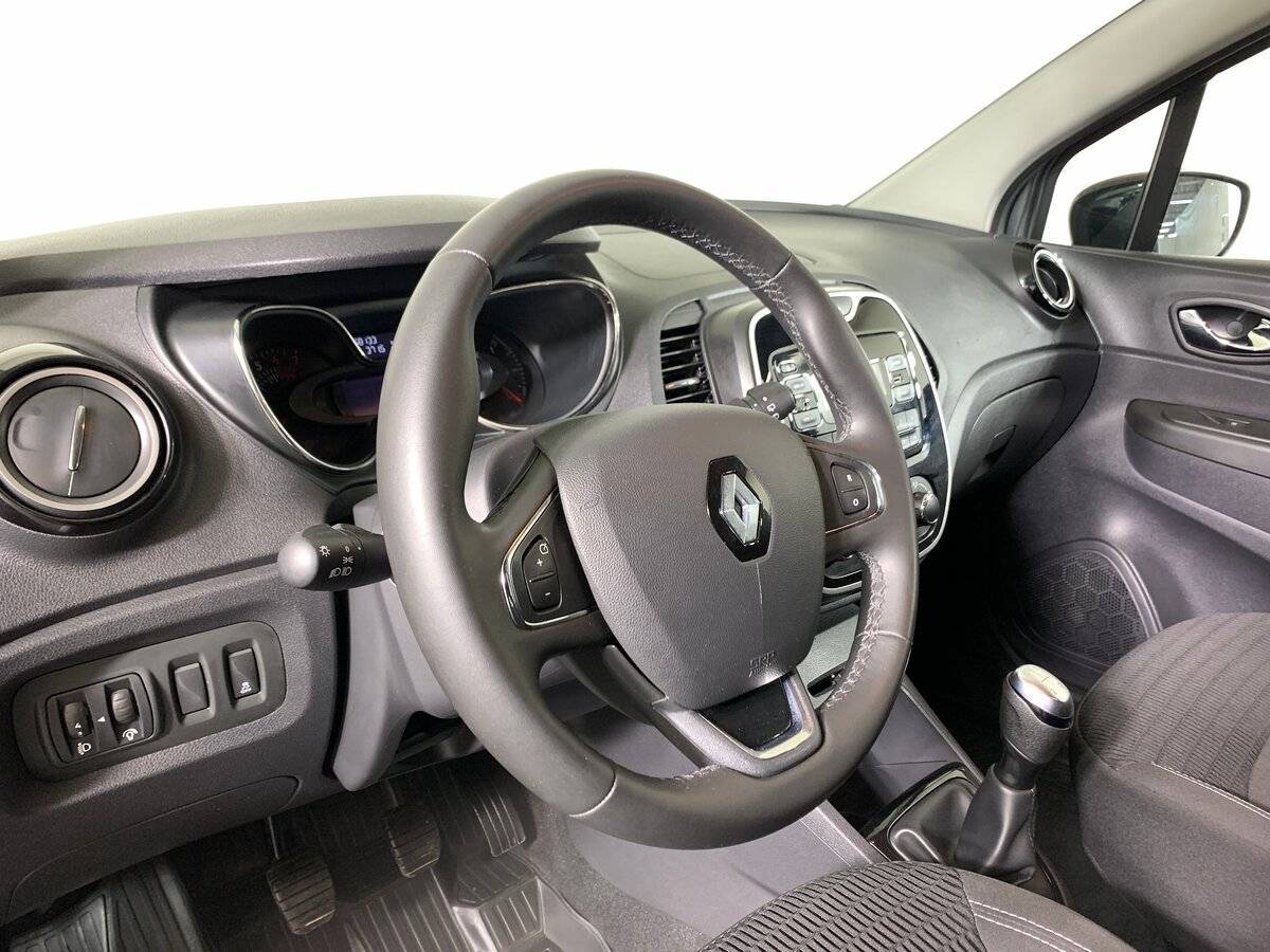 Б/У Рено Каптюр 2019 года. Фото: #10