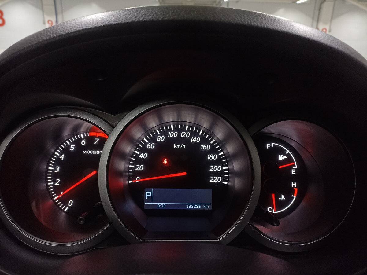 Б/У Сузуки Гранд Витара 2013 года. Фото: #12