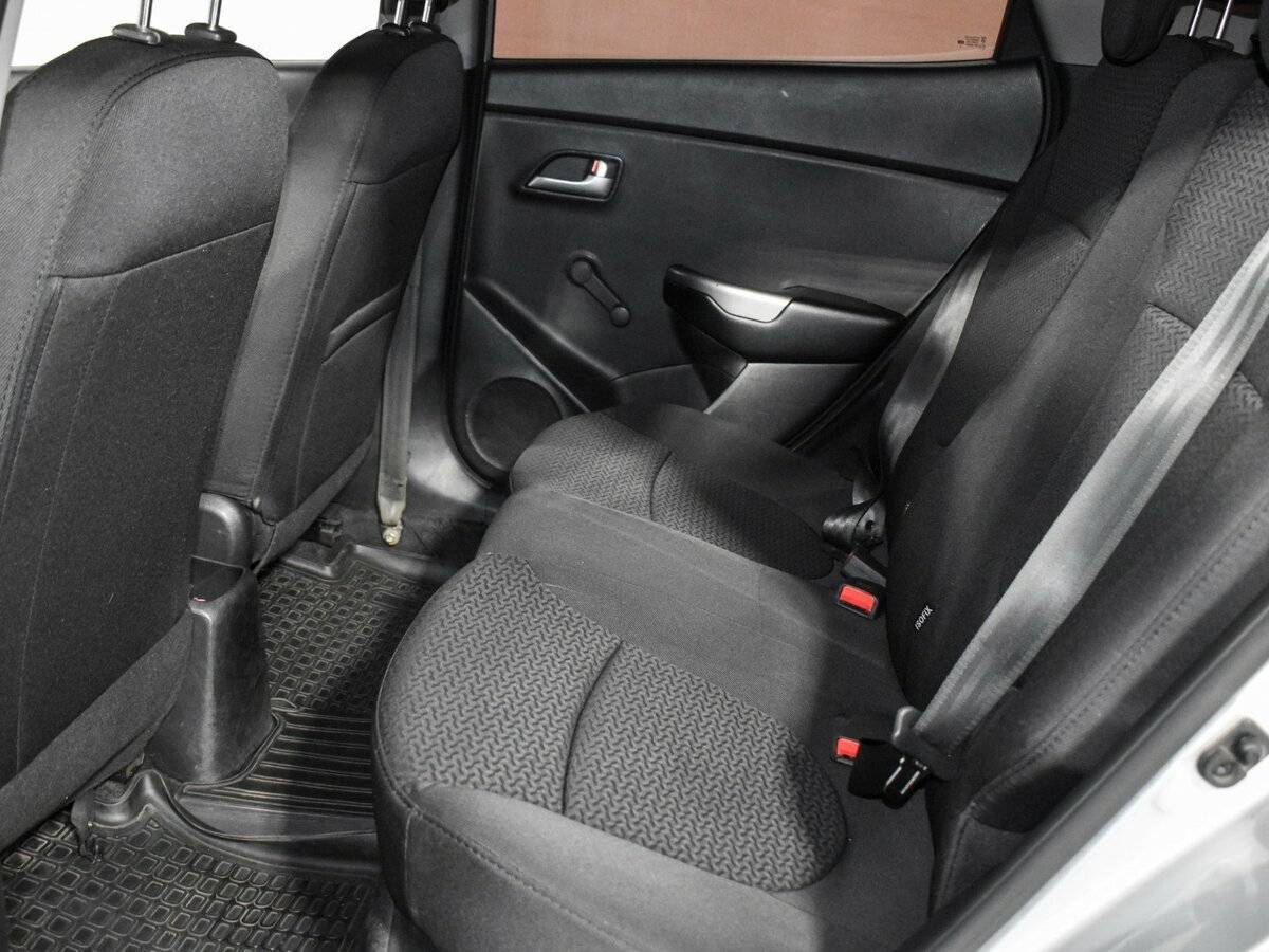 Б/У Киа Рио 2016 года. Фото: #10