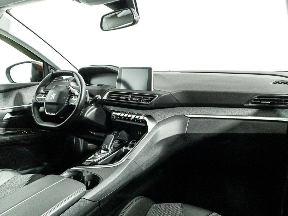 Б/У Пежо 3008 2017 года. Фото: #8