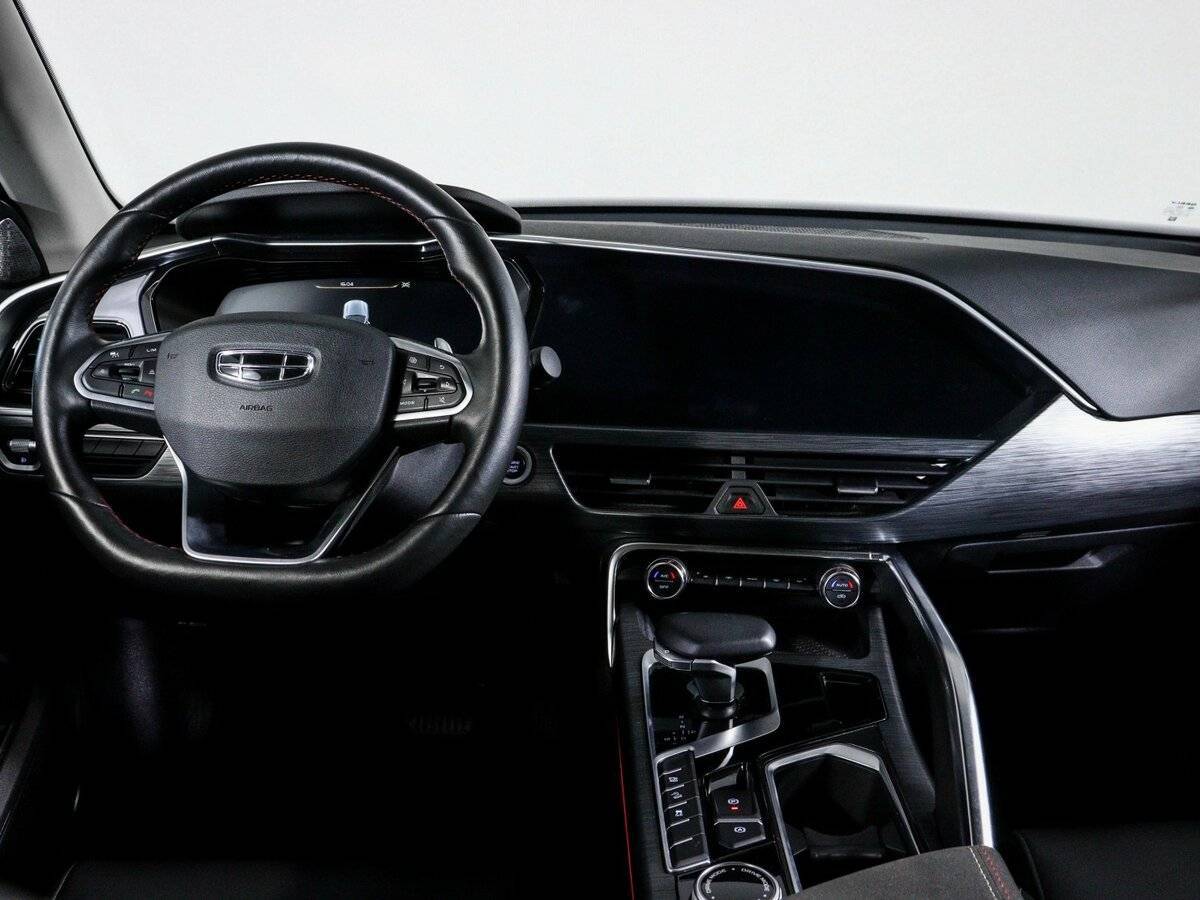 Geely Tugella 2022 года с пробегом. Фото: #11