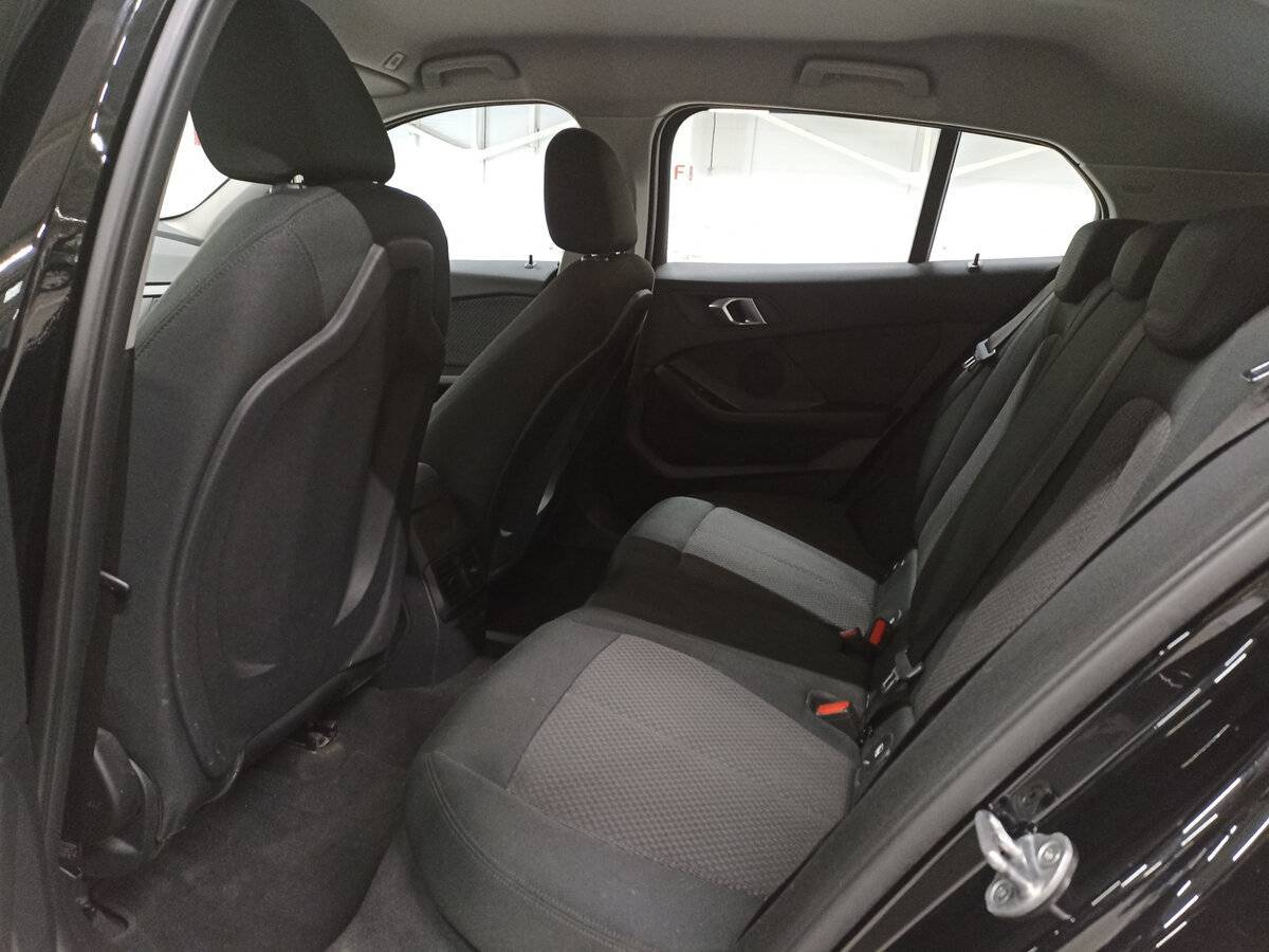 BMW 1 серии 2019 года с пробегом. Фото: #11