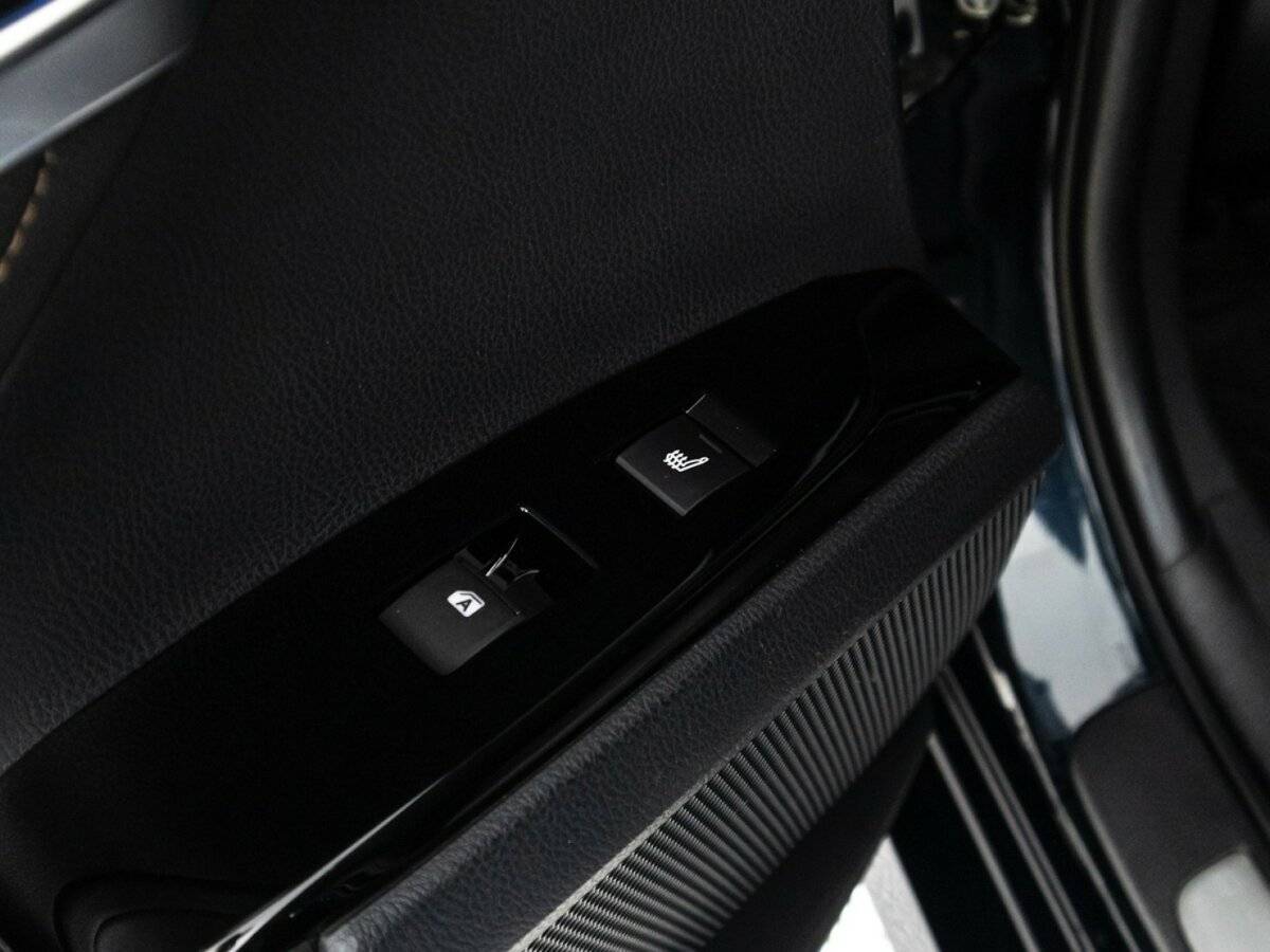 Toyota Camry 2019 года с пробегом. Фото: #14