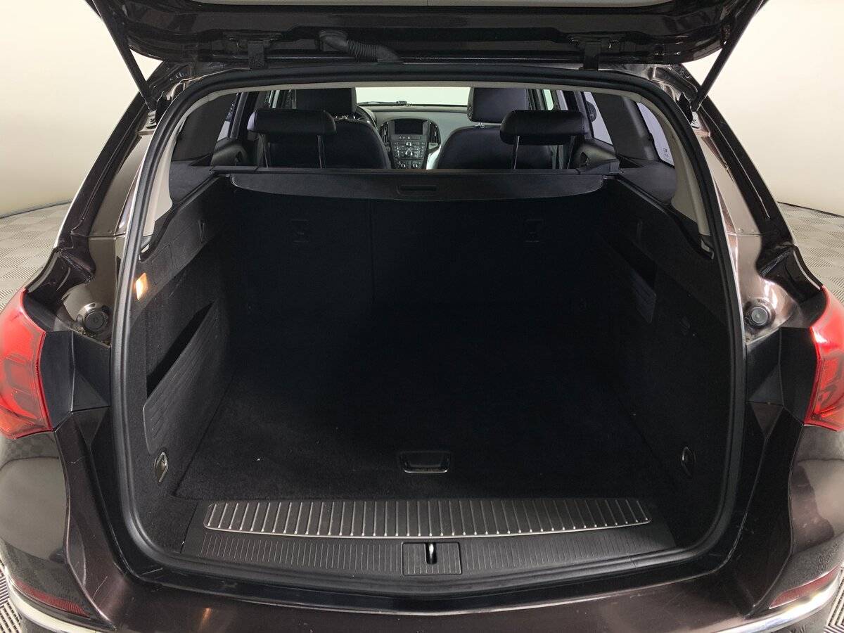 Б/У Опель Астра 2014 года. Фото: #18