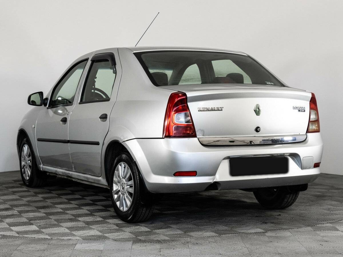 Б/У Рено Логан 2012 года. Фото: #5