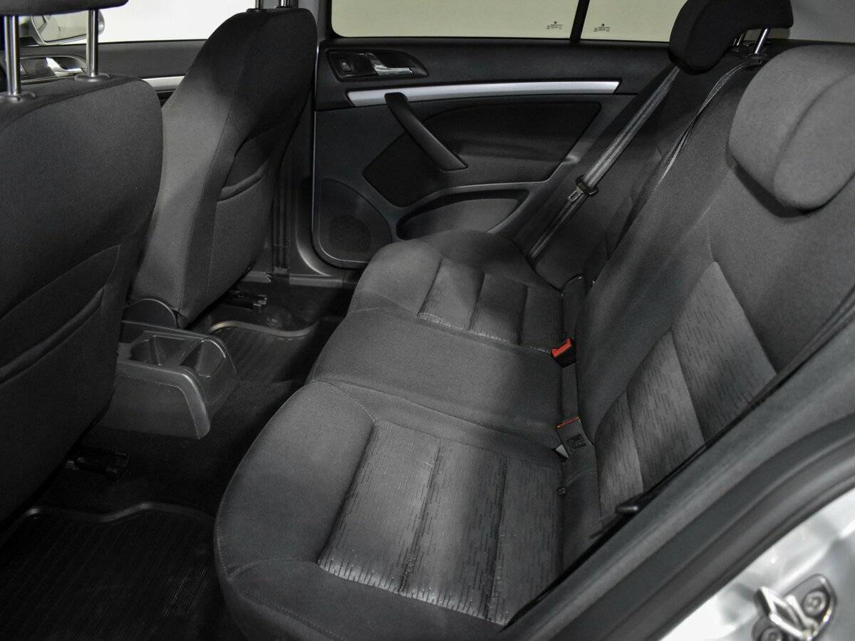 Б/У Шкода Октавия 2013 года. Фото: #11