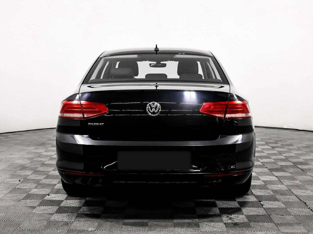 Volkswagen Passat 2018 года с пробегом. Фото: #5
