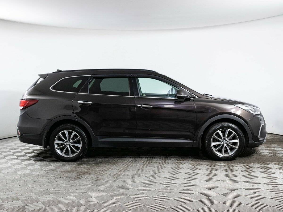 Hyundai Santa Fe 2017 года с пробегом. Фото: #3