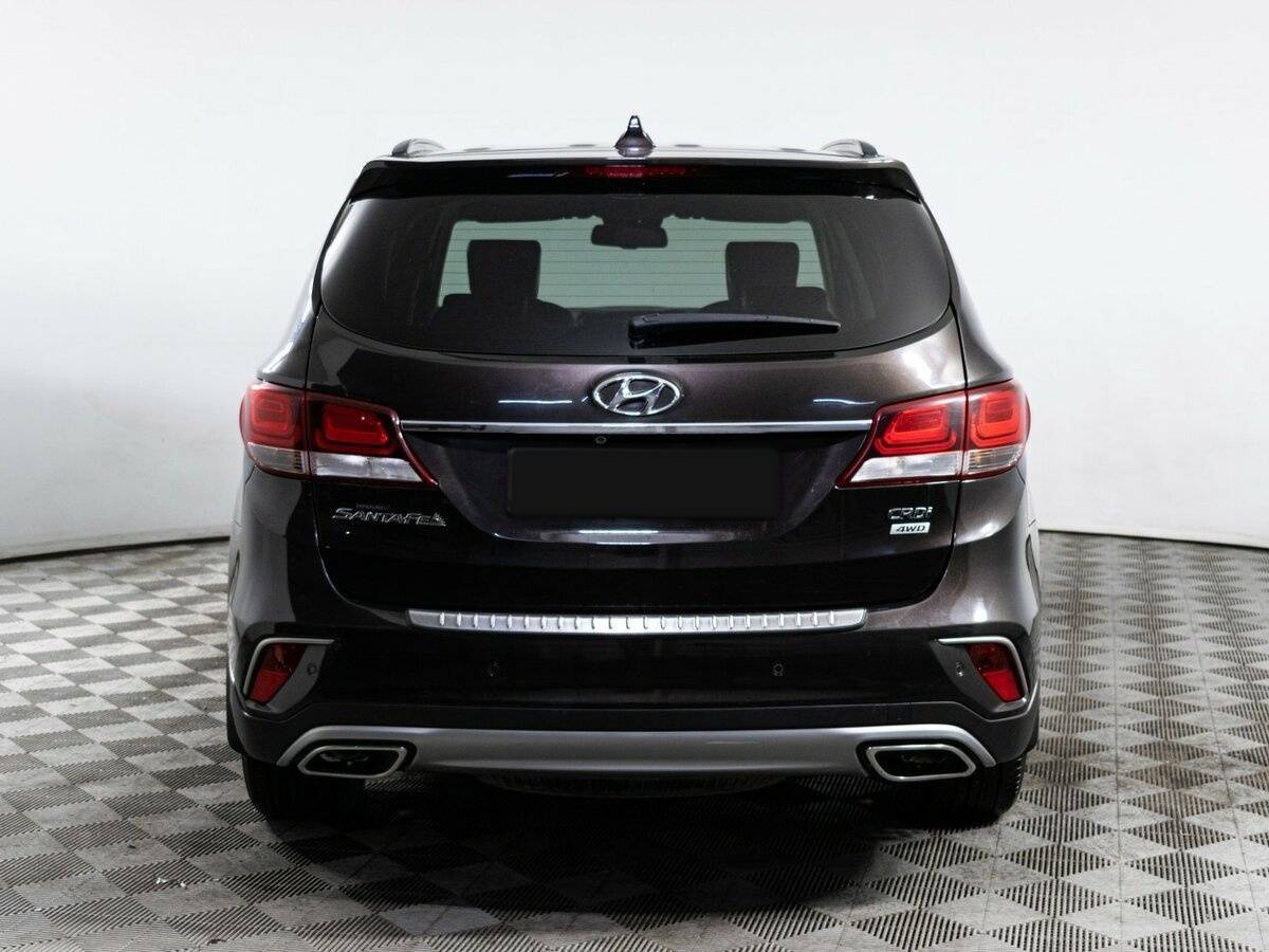 Hyundai Santa Fe 2017 года с пробегом. Фото: #5